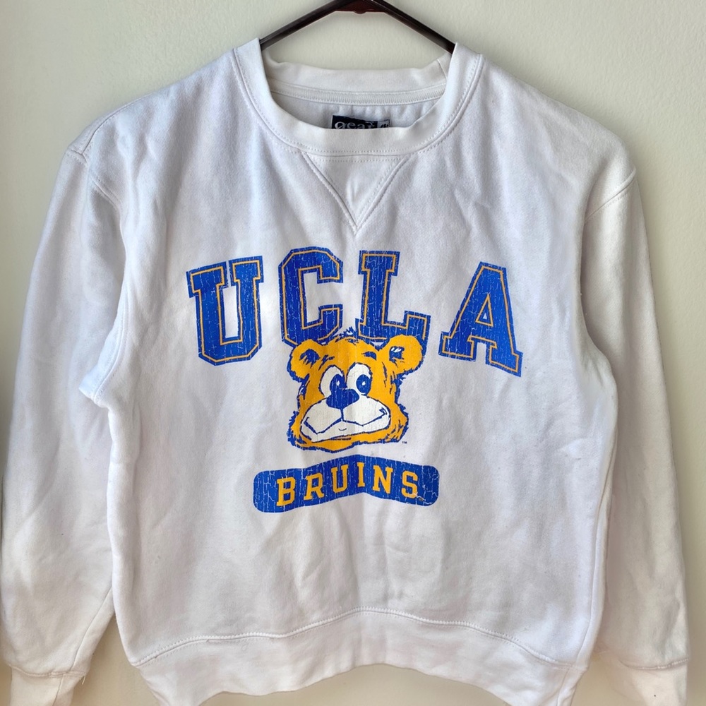 UCLA Bruins Vintage Crewneck Style Sweater Pullover Crenweck